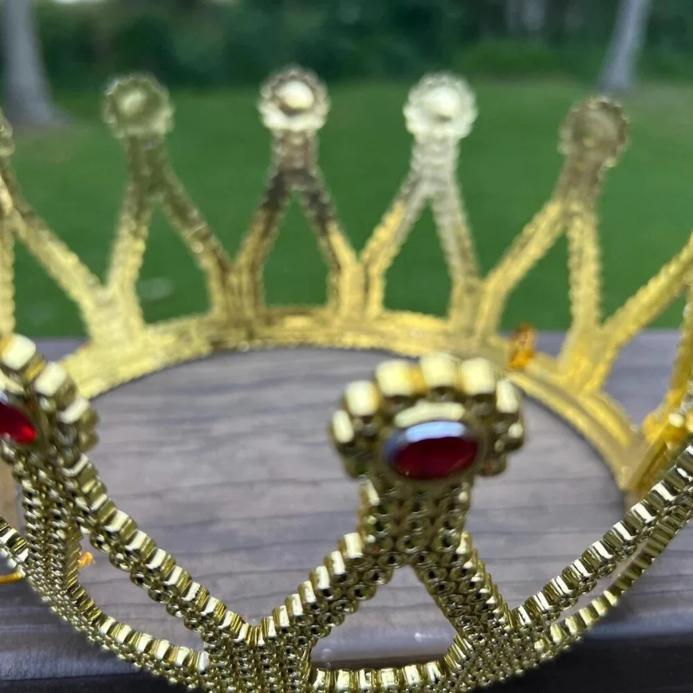 King or Queen Gold or Silver Jeweled Plastic Crown Halloween Costume Accessory